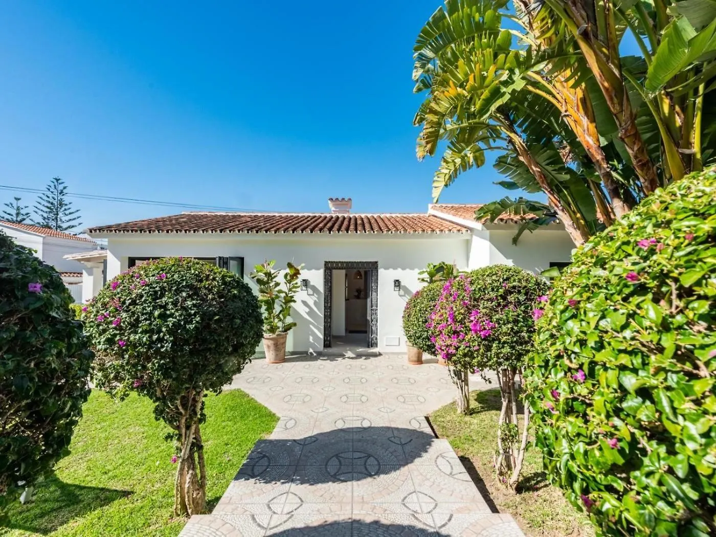מארבלה Villa El Jardin Escondido