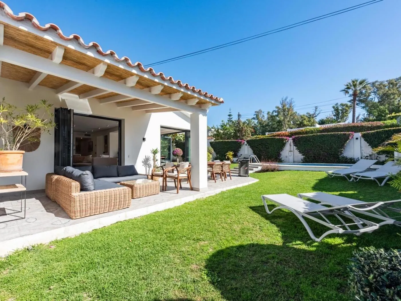 מארבלה Villa El Jardin Escondido בית נופש